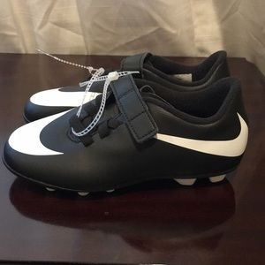 Boys Nike Cleats- Brand New W Out tags